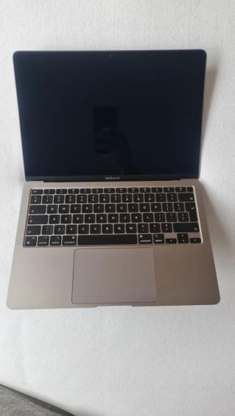 MacBook Air 13" M1 2020 – 8GB RAM, 256GB SSD – Stare excelentă - 3/8