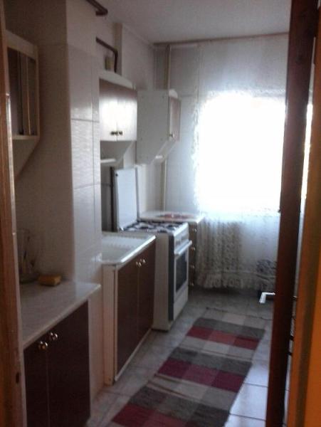 Ofer spre inchiriere apartament cu 2 camere, ultracentral, Rm. Valcea - 3/6
