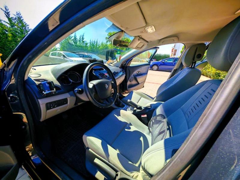 Renault Megane 1.5 dCi, 110 cp, Euro5 Bluetooth, Pilot automat - 2/8